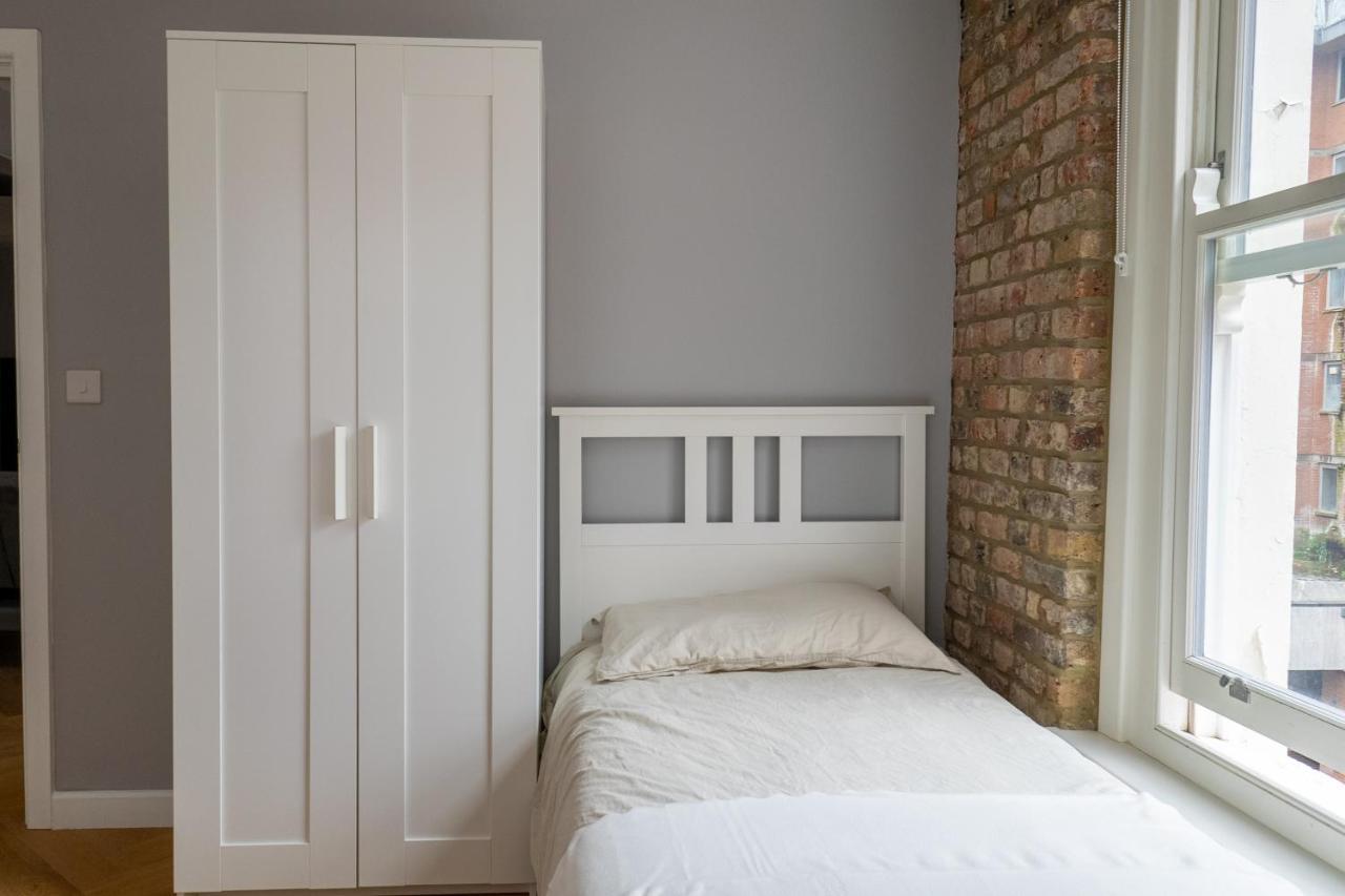 Air - Hatton Garden - Great Transport Links * Londra